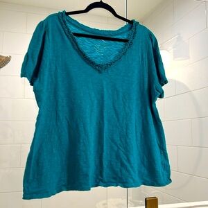 Women’s v-neck boxy tee sz 1X
